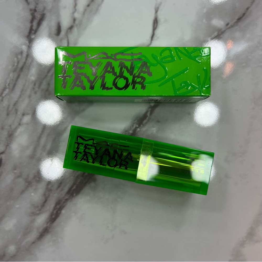 MAC Teyana Taylor Neon Lipstick I Got A Man